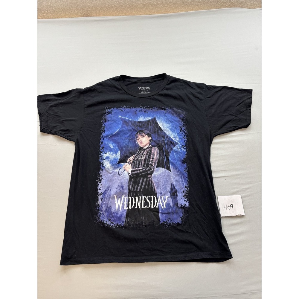 Wednesday Netflix Series T-Shirt XL Jenna Ortega Addams Family Black Tee Merch